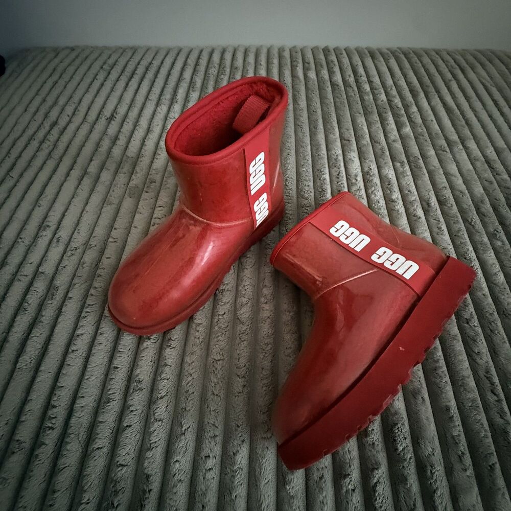 UGG Classic Clear Mini Rain Boots Waterproof Samba Red Women’s US 6 / EUR 37
